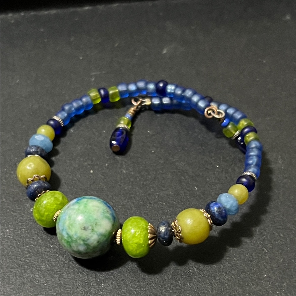 Elegant Blue and Green Beaded Bracelet